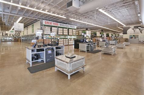 Chef store okc. Nestled in the heart of Town Square Center, is our expansive 23,500-square-foot CHEF’STORE wholesale warehouse. This former Office Max is set to be the culinary hub of Roanoke. Conveniently situated just down the street from Valley View Mall, it's never been easier to access affordable, high-quality bulk foods, ingredients, and restaurant supplies. 