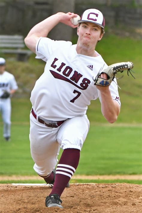 Chelmsford stages walkoff baseball victory over Central Catholic, 3-2