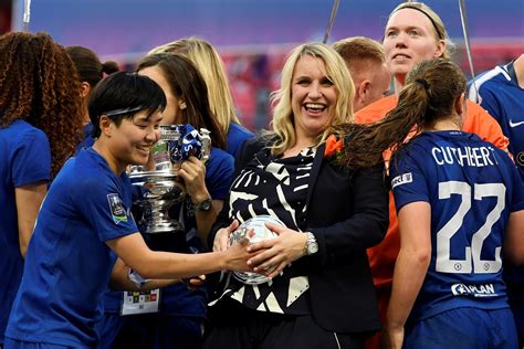 Chelsea’s Emma Hayes expected to become US women’s soccer coach, AP source says