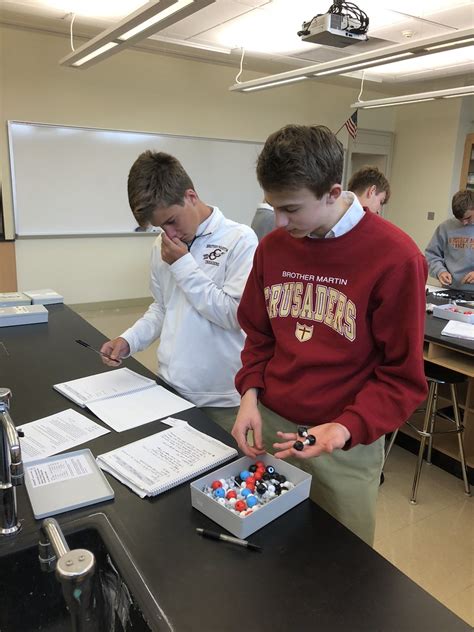 Honors Synthetic Chemistry Lab. 2 Credits. This is an honors laboratory course designed to lead you from challenging introductory experiments to five weeks of laboratory work on an independent research project.. 