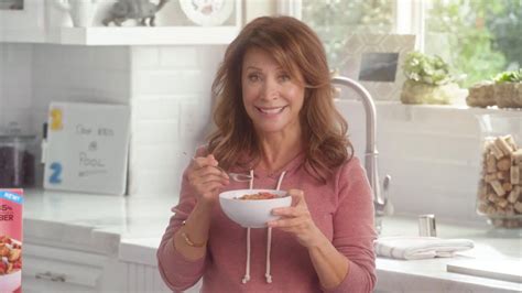 Cheri oteri wayfair commercial. CNN's New Year's Eve Live co-hosts Anderson Cooper and Andy Cohen ring in 2021 from Times Square with "Saturday Night Live" alum Cheri Oteri. She's back ... 'SNL' alum returns with hilarious ... 