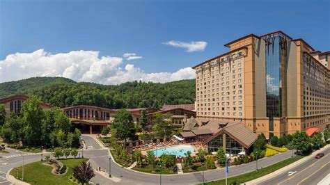 Cherokee casino murphy nc. MURPHY, N.C., (WATE) — Harrah’s Cherokee Valley River Casino & Hotel is currently undergoing a $275 million expansion project expected to be completed by late 2024. The project includes a ... 