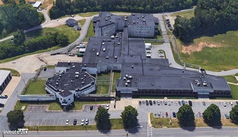 Cherokee County Adult Detention Center uses the services of a com