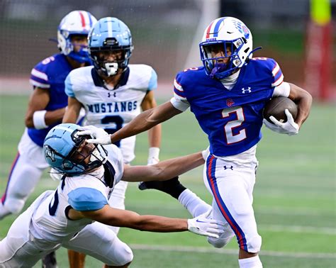 Cherry Creek rolls Ralston Valley, 35-9, as Bruins overcome key injuries to open quest for Class 5A five-peat