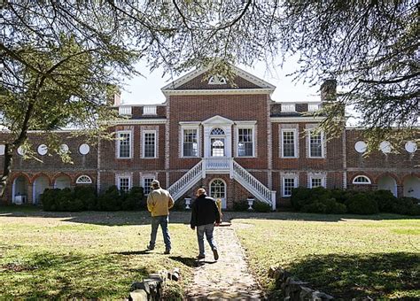 Chesapeake mansion, an architectural ‘milestone,’ wants the nation to see it