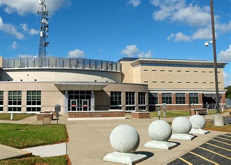 Chesterfield county detention center facebook.  Chesterfield County Jail Chesterf...