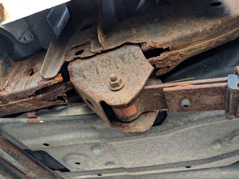 tully Discussion starter · Jul 11, 2017. 2005 GMC Canyon 3.5 auto 4wd z71 ext cab The truck broke in 2 over the weekend only thing holding it together are brake lines and drive shaft. My question is what other frames with fit it ? are 2wd same as 4wd?