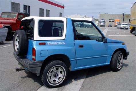 Chevy geo tracker. Things To Know About Chevy geo tracker. 