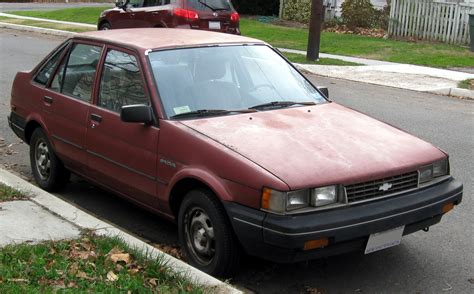  Chevrolet Spectrum Hatchback (man. 5) , model year 1985, version for North America U.S. (up to September): gasoline (petrol) engine with displacement: 1471 cm3 / 89.7 cui, advertised power: 52 kW / 70 hp / 71 PS ( SAE net ), torque: 118 Nm / 87 lb-ft, more data: 1985 Chevrolet Spectrum Hatchback (man. . 