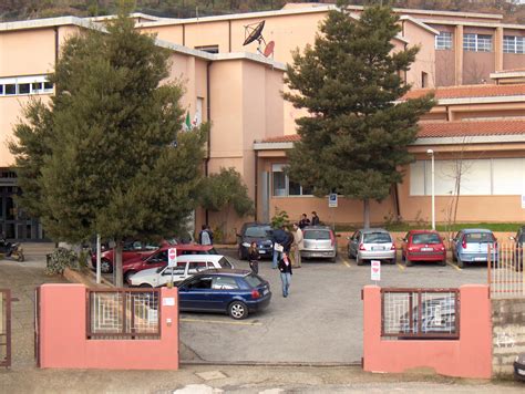 Chi siamo - L.SC. A. BUSINCO JERZU - Scuola in Chiaro