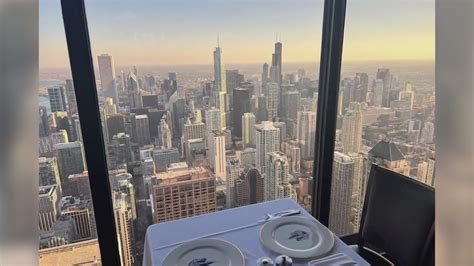 Chicago's iconic Signature Room closes abruptly