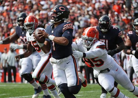 Chicago Bears Week 15 storylines: Justin Fields’ well-timed test, DJ Moore’s ‘Slim Shady’ magic and some ‘In the hunt’ perspective