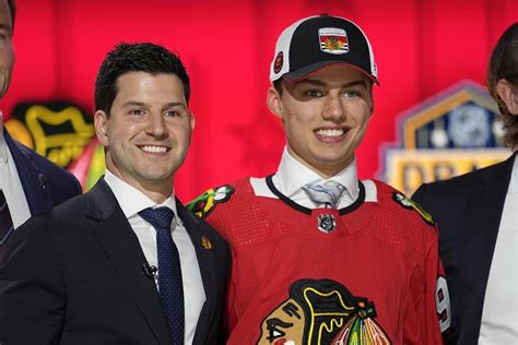 Chicago Blackhawks to play without a captain this season