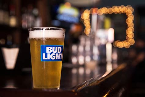 Chicago LGBTQ+ bars boycott Bud Light for backtracking its