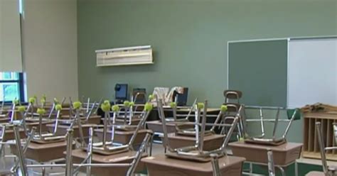 Chicago Public Schools Teachers Return To Classrooms Amid ... - CBS News