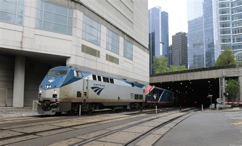 Chicago Union Station to Oak Brook - 5 ways to travel via …