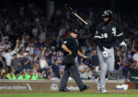 Chicago White Sox CF Luis Robert Jr. returns from pinkie injury and hits the go-ahead home run in 5-3 win against Cubs