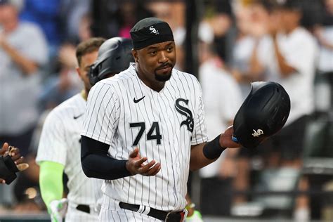 Chicago White Sox OF/DH Eloy Jiménez is recovering from left lower leg discomfort: ‘We’re looking at probably 4-5 days’