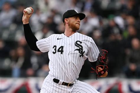 Chicago White Sox allow 7 homers — 5 off Michael Kopech — as the San Francisco Giants spoil the home opener 12-3