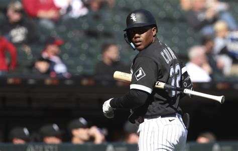 Chicago White Sox call up OF prospect Oscar Colás from Triple-A Charlotte