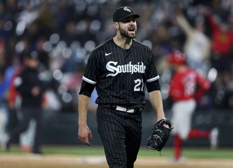 Chicago White Sox trade pitchers Lucas Giolito, Reynaldo López to the Los Angeles Angels for minor leaguers