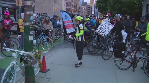 Chicago bicyclists remember cyclists killed on National Ride of Silence Day