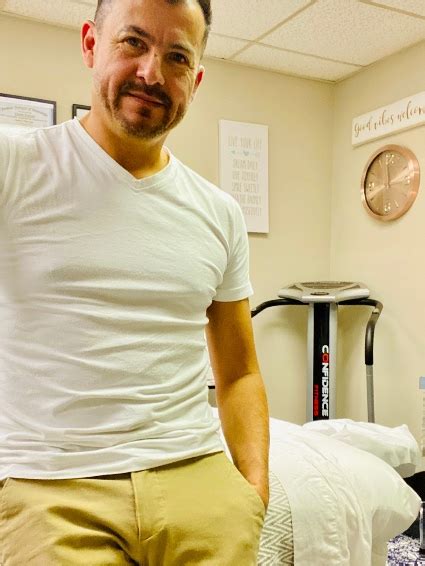 Chicago gay male massage. Deep Tissue, Shiatsu, Sports & 6 more · $80 & up. (941) 348-5256. Serving North Chicago from Chicago Mobile & in-studio. Four hands Hello I’m Ronnie, Latino from Mex. I’m Pro Massage Therapist .I do full body. Reasons to get a massage. 1 Relieve stress. …. 