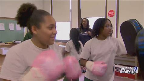 Chicago girls boxing program looks to change perceptions