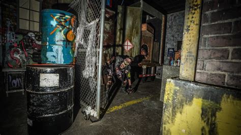 Chicago haunted houses. Aug 2, 2023 ... Haunted Soiree: A Macabre Cocktail Party is a free-roam cocktail party inside of a historically haunted venue. It's a night of themed mini- ... 