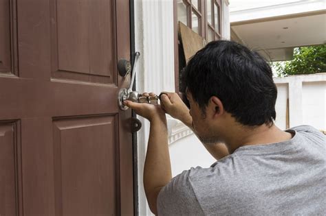 Chicago locksmith now offers something more than just keys after nearly 60 years