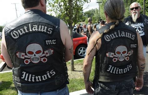 Chicago motorcycle clubs outlaws. Two members of "outlaw" motorcycle gangs were shot and killed Friday night after a fight broke out in the parking lot of a Tennessee bar, authorities said Saturday. A preliminary investigation ... 