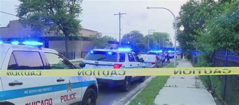 Chicago officer shot fellow cop while firing at fleeing car in Englewood: COPA