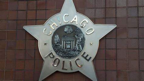 Chicago officer who threatened to kill ex-lover suspended, not fired