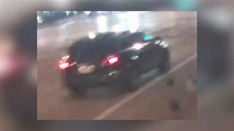 Chicago police looking for hit-and-run driver who hit person in Chatham