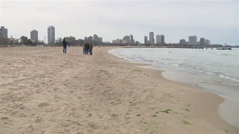 Chicagoans hit the lakefront during the city's second warmest Christmas on record