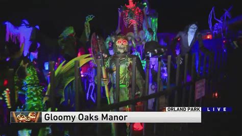 Chicagoland's Halloween Houses: Gloomy Oaks Manor in Orland Park