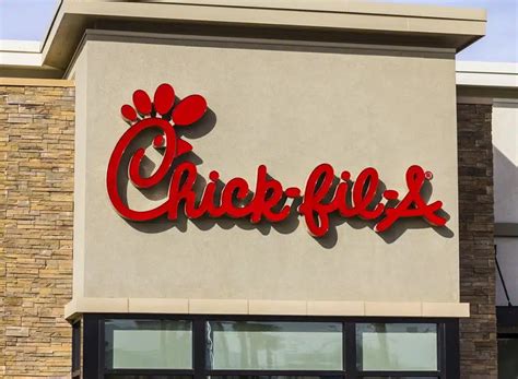 Chick fil a open labor day. Chick-fil-A, the beloved fast-food chain known for its delicious chicken sandwiches and exceptional customer service, offers a full menu that goes beyond the classic favorites. Whe... 