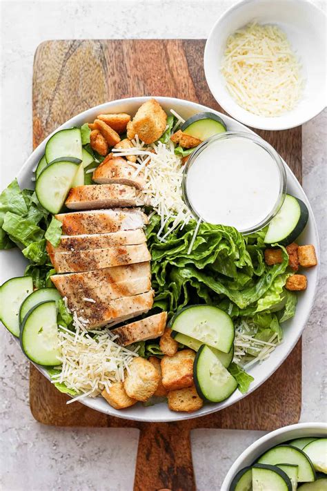 Chicken Caesar Salad Bowl w/ Dressing - MyFoodDiary