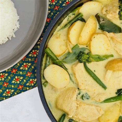 Chicken Thai Green Curry with New Potatoes Recipe Mae Jum