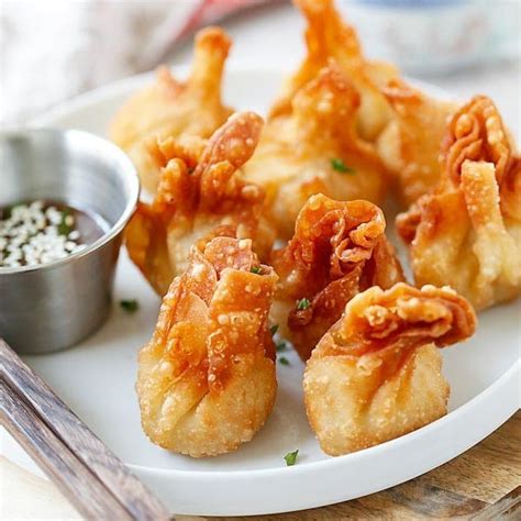 Chicken Wontons (Crispy and Delicious Recipe) - Rasa Malaysia