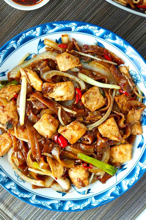 Chicken chow fun. Things To Know About Chicken chow fun. 