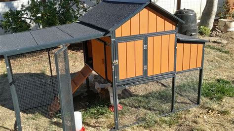 Chicken coops at tractor supply. The Rugged Ranch Cheyenne Chicken Coop is perfect for the small backyard poultry enthusiast. Measuring 76 in. x 36 in. x 52 in., this high-quality chicken coop is just the right size for 2 or 4 chickens. It features a designer style twin level roofs & 2 roosting bars inside for your birds comfort. This durable chicken coop also has 3 nesting ... 