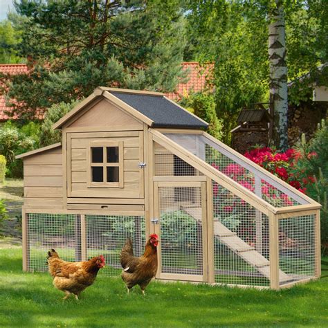 Chicken house chicken. With an exterior furnished and finished to look like a garden shed, this modernized chicken coop is designed to be predator-proof and has enough nesting boxes plus roosts for 30 chickens. It has a human-sized door equipped with steps for easy access when harvesting eggs and cleaning. Capacity. 30 chickens. 