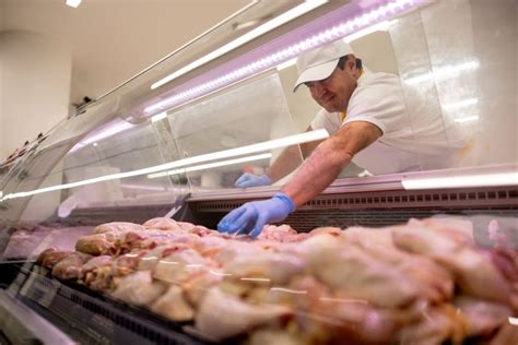 Chicken lawsuit payout per person 2023. Ferguson said his office recovered $35.5 million from resolutions with 15 of 19 broiler chicken producers named in a 2021 price-fixing lawsuit. The 19 producers account for about 95% of the ... 