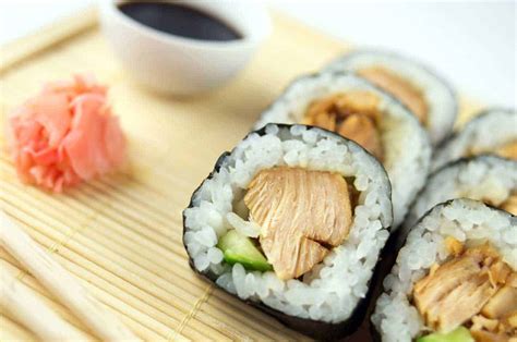 Chicken sushi. Learn how to make teriyaki chicken sushi hand rolls with sushi rice, nori, avocado and salad onions. This recipe is easy, quick and delicious for a main meal or a snack. 