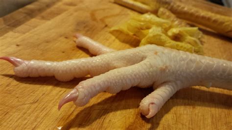 Chicken. feet. Chicken feet are high in collagen, minerals like calcium and phosphorus, zinc, and calcium. These minerals are important for the body to fight attacks from various diseases. 