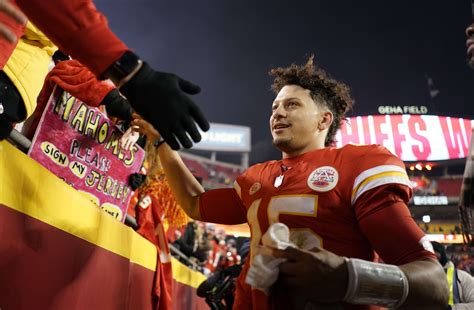 Chiefs’ Patrick Mahomes to sit regular-season finale against Chargers with AFC West secured