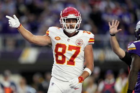 Chiefs have Travis Kelce available; Broncos get Greg Dulcich back for AFC West matchup