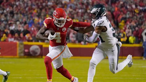 Chiefs hoping to snap rare 2-game losing streak in visit to New England to play reeling Patriots