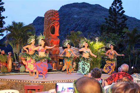 Chiefs luau. Highlights. Enjoy a Polynesian cultural experience and feast at a Chief's Luau, on Oahu. Watch a live, interactive show. Choose the luau package that you prefer, with or without transportation. Get a top value with all-you-can-eat buffet, drinks, and live show included. 